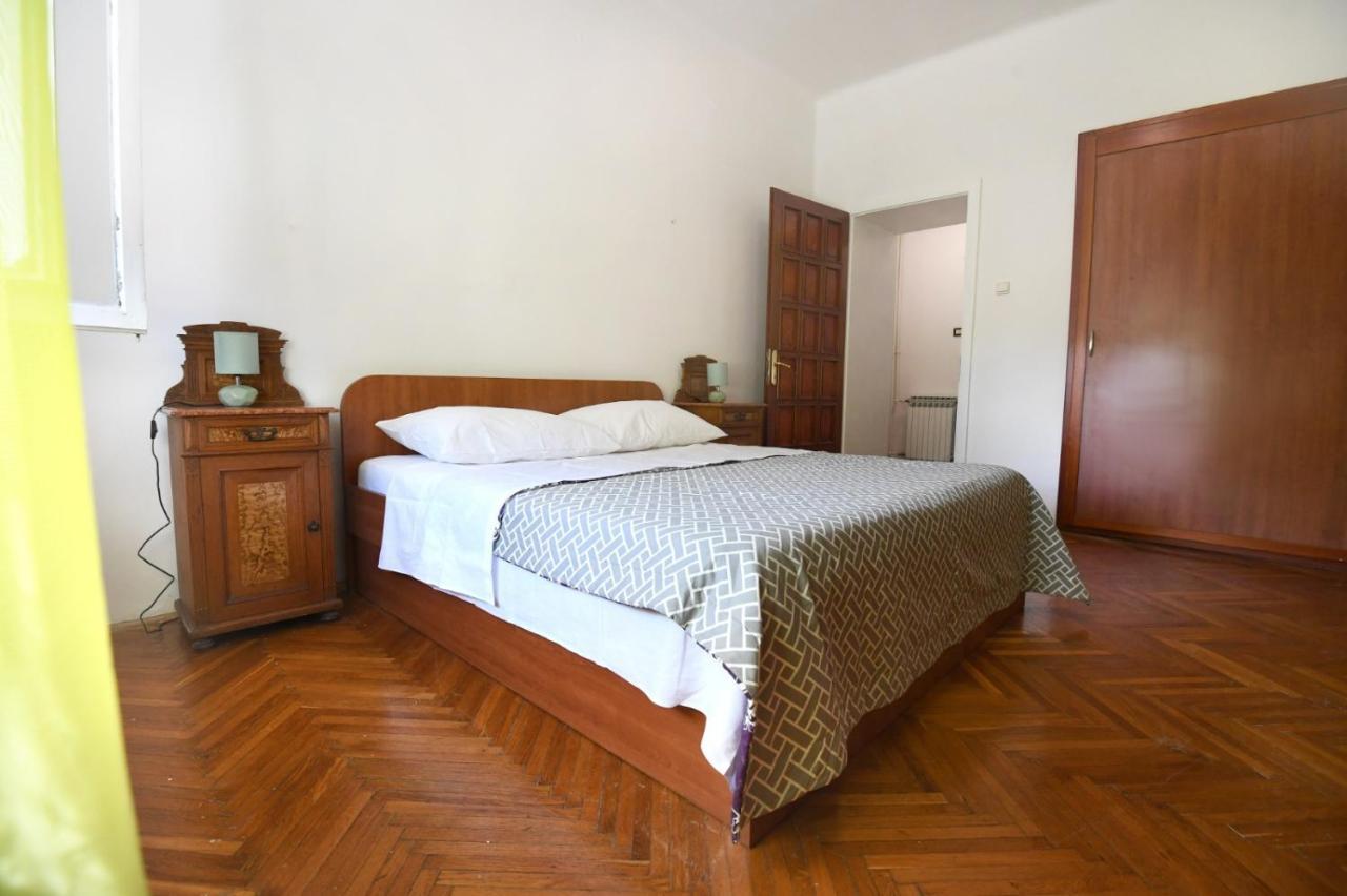 Center. Beautiful 130m2 Apartmant, Sea View *