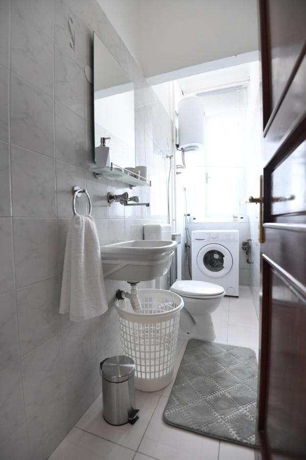 Center. Beautiful 130m2 Apartmant, Sea View *